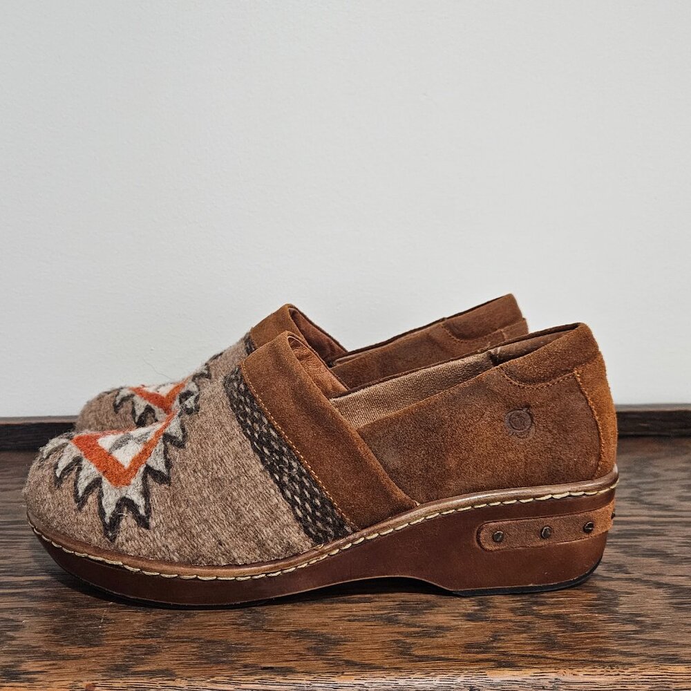 Born Bailie clogs Aztec pattern clogs - image 5